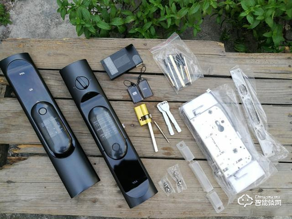 C級鎖芯+5D安全防護技術，TCL智能鎖安全杠桿滴