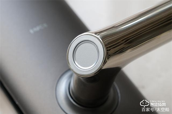 德施曼V8智能門鎖，以專業之名去守護我的家門