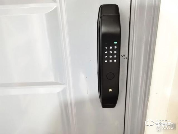 拒絕花里胡哨，德施曼小嘀Q3H智能指紋鎖體驗(yàn)