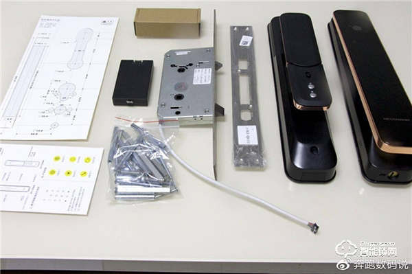 3D人臉識別開門，給家全方位守護：德施曼R8人臉智能鎖體驗