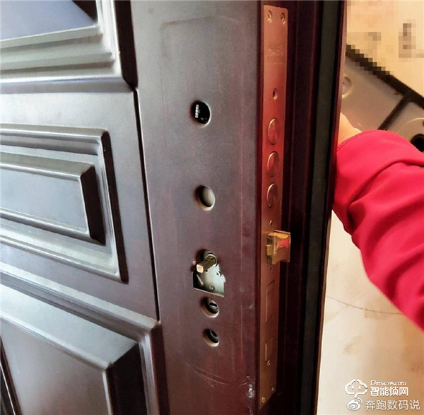 3D人臉識別開門，給家全方位守護：德施曼R8人臉智能鎖體驗