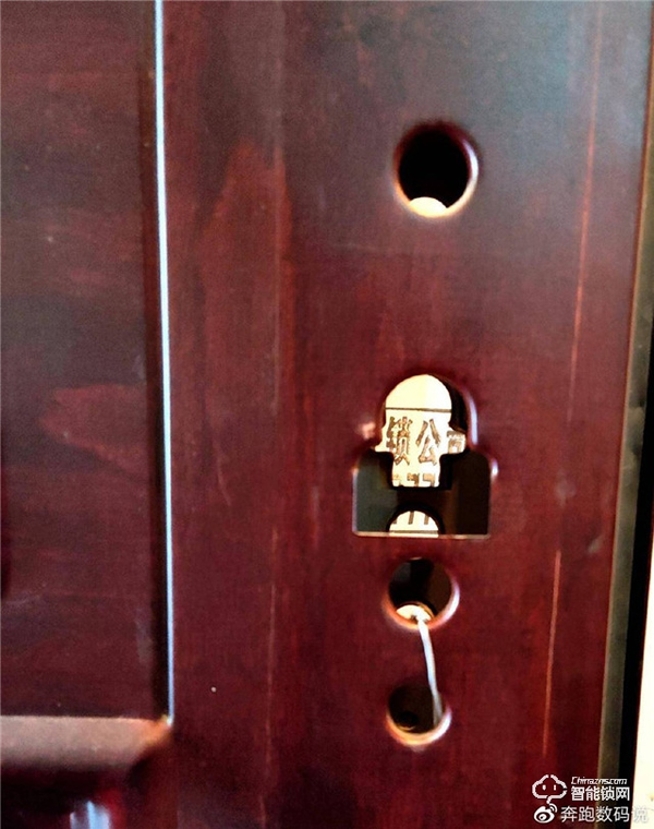 3D人臉識別開門，給家全方位守護：德施曼R8人臉智能鎖體驗