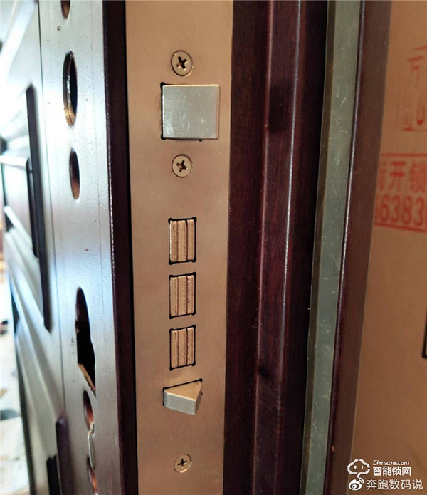 3D人臉識別開門，給家全方位守護：德施曼R8人臉智能鎖體驗