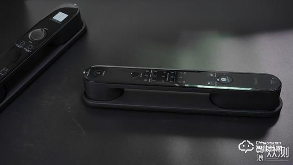 綠米全自動(dòng)智能推拉鎖D100評(píng)測(cè)：自動(dòng)鎖門的鎖