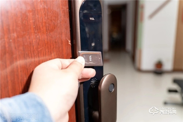 雙芯雙電機，開門更便捷，自動上鎖更放心！TCL指紋智能鎖K6C評測