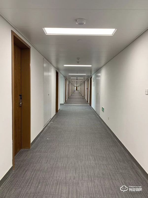 必達(dá)智能鎖 華麗綻放于世界級(jí)大型機(jī)場(chǎng)