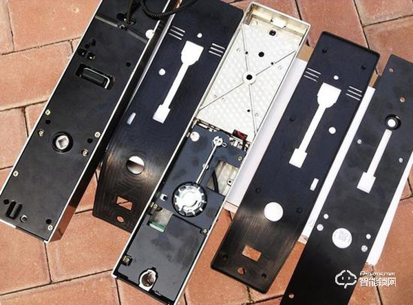 那些賣幾百塊錢的智能門鎖 你敢買嗎？