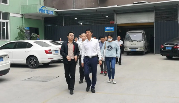 甌海區委副書記、區長曾瑞華一行視察因特