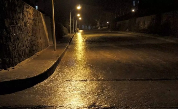 鹿客智能鎖classic2XYeelight 皎月LED吸頂燈 讓您開門見圓滿