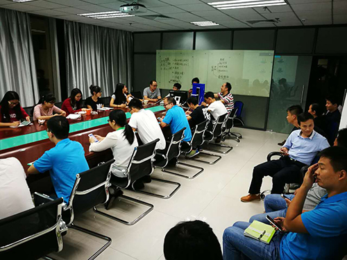 【德犬手機(jī)門鎖】開會沒玩手機(jī)被老板批評了，藍(lán)瘦…香菇…