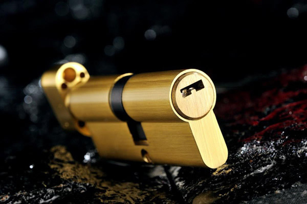 江城頂固五金開啟公益活動，B級鎖芯換不停