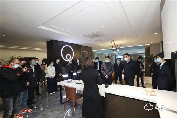 時訊|科大訊飛股份有限公司董事長劉慶峰率隊蒞臨榮事達參觀交流