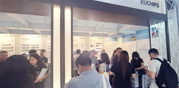 展會回顧 | 歐切斯驚艷亮相香港國際秋季燈飾展，引領(lǐng)智能調(diào)光新潮流