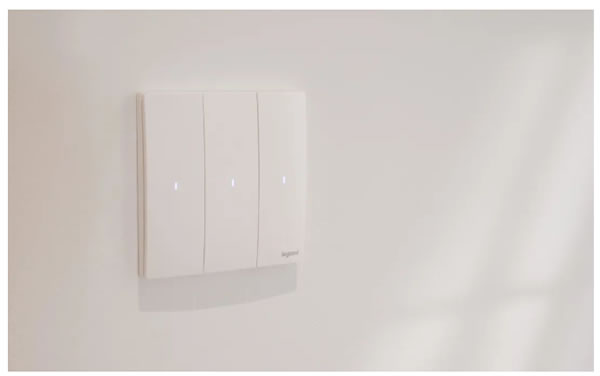 Vlog揭秘設(shè)計師打造智能家居的秘訣，羅格朗智能開關(guān)提升家的幸福感！