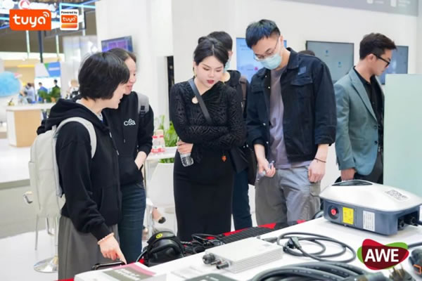 涂鴉智能亮相AWE2023，掀起“煥新”潮_6