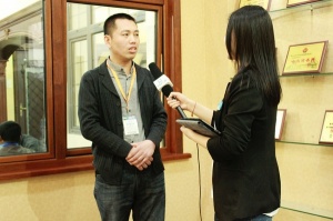 2013北京門展中國木門網專訪-華興實木門窗