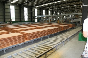 大自然木門生產車間