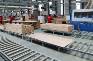 大自然木門生產車間