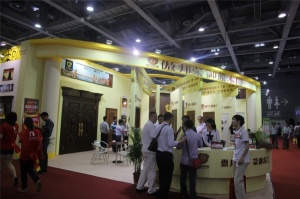 傲邦榮御原木門